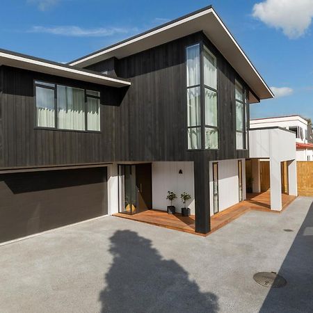 Villa Luxury Escape In Cbd - Walking Distance To Town Tauranga Exterior foto