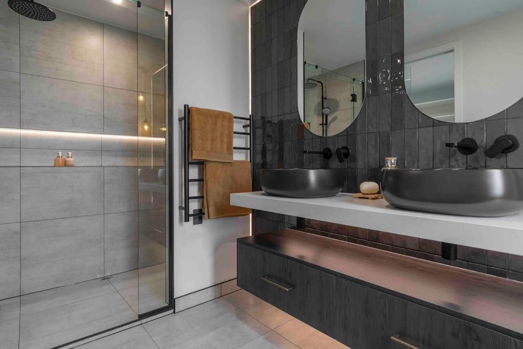 Villa Luxury Escape In Cbd - Walking Distance To Town Tauranga Exterior foto