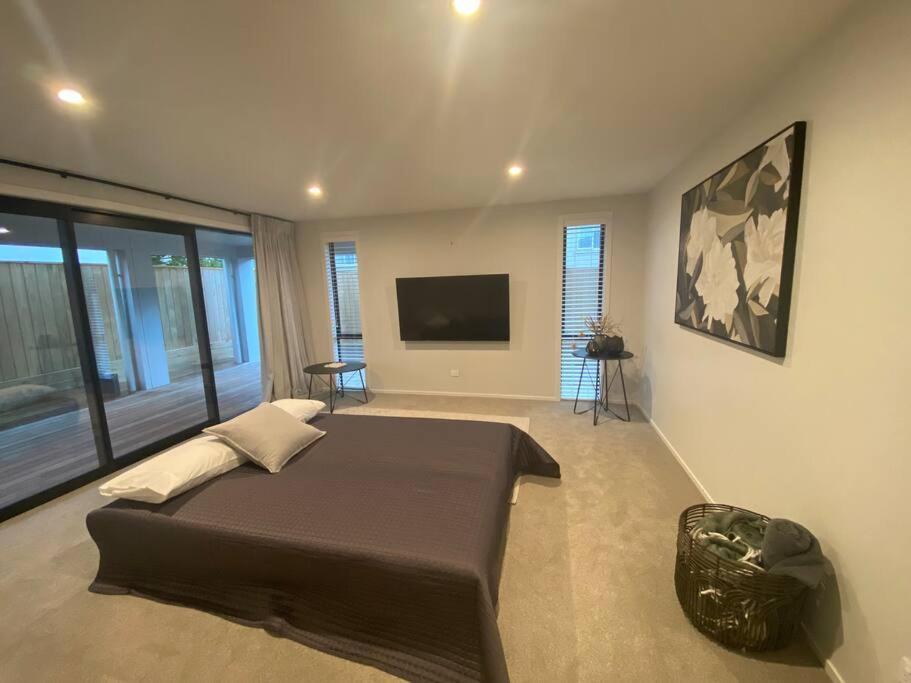 Villa Luxury Escape In Cbd - Walking Distance To Town Tauranga Exterior foto