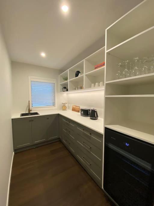 Villa Luxury Escape In Cbd - Walking Distance To Town Tauranga Exterior foto