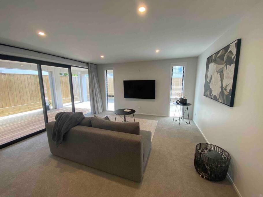 Villa Luxury Escape In Cbd - Walking Distance To Town Tauranga Exterior foto