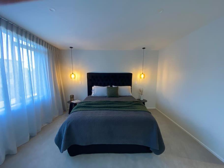 Villa Luxury Escape In Cbd - Walking Distance To Town Tauranga Exterior foto